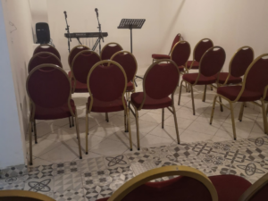 Salle d'église à Massy