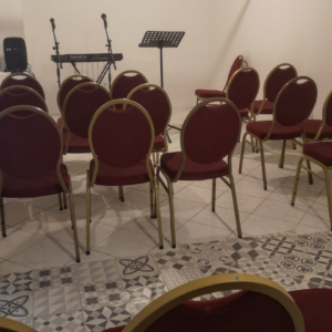 Salle d'église à Massy