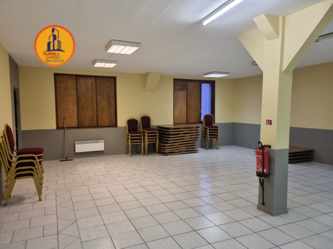 Local à Melun - 50 à 70 Places, 600€/mois – Image 3