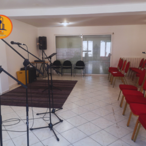 Salle d'église de 80-100 places à Massy