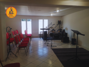 Salle d'église de 80-100 places à Massy