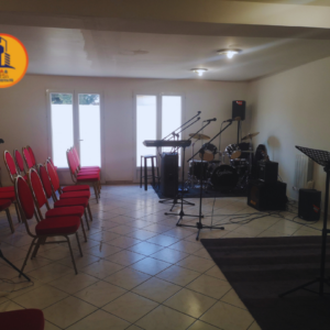 Salle d'église de 80-100 places à Massy