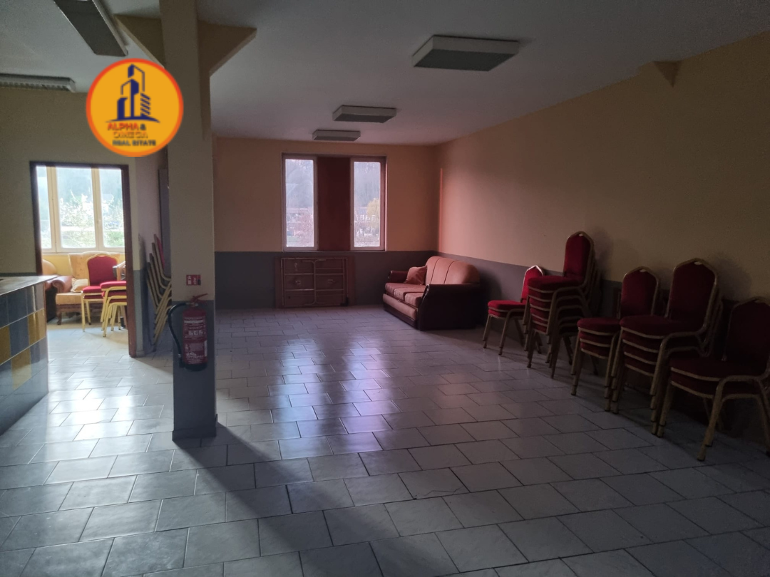 Local à Melun - 50 à 70 Places, 600€/mois – Image 5