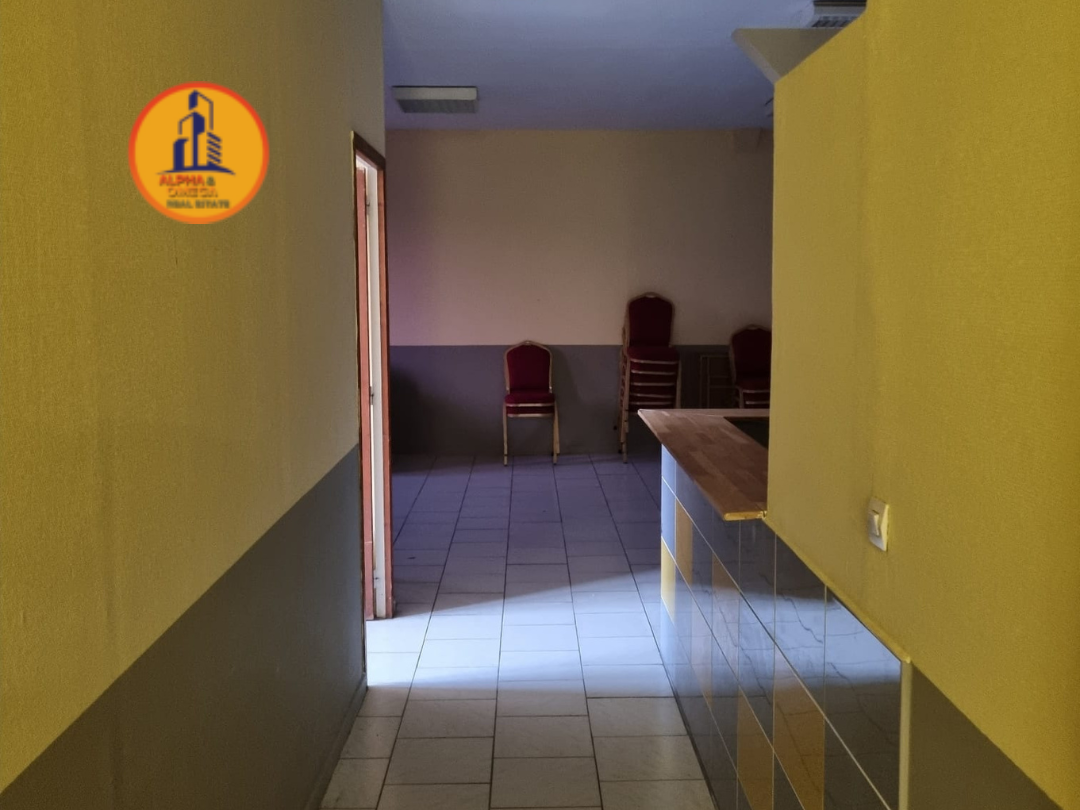 Local à Melun - 50 à 70 Places, 600€/mois – Image 4