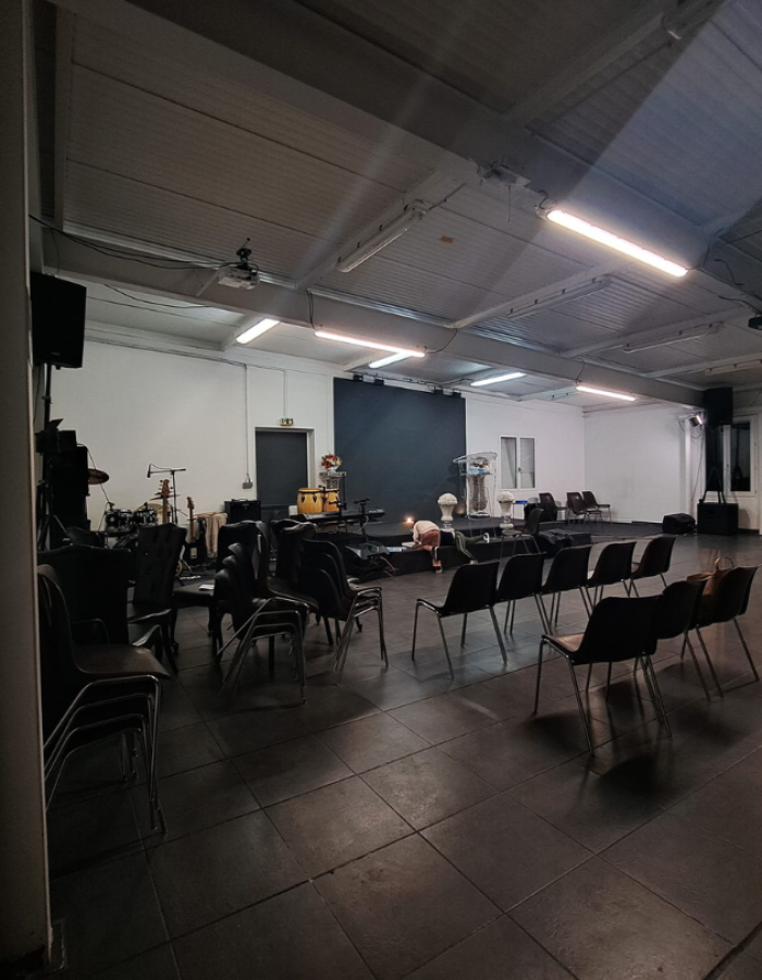 Salle  pour Église – 400 m², Bail 3/6/9 à Sarcelles St Brice, 2000 Euros/mois